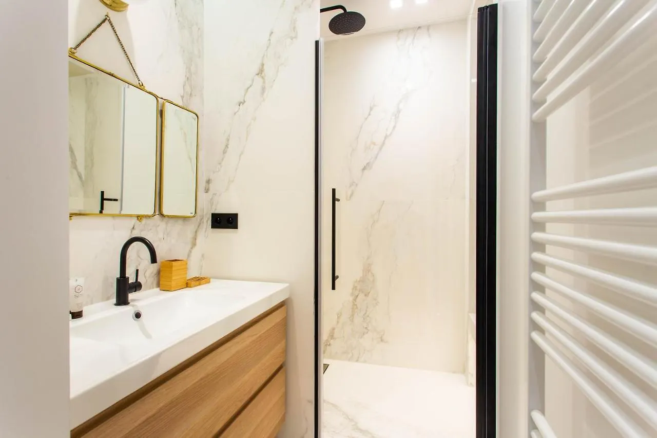 Apartment Cmg Galeries Lafayette / Madeleine D *